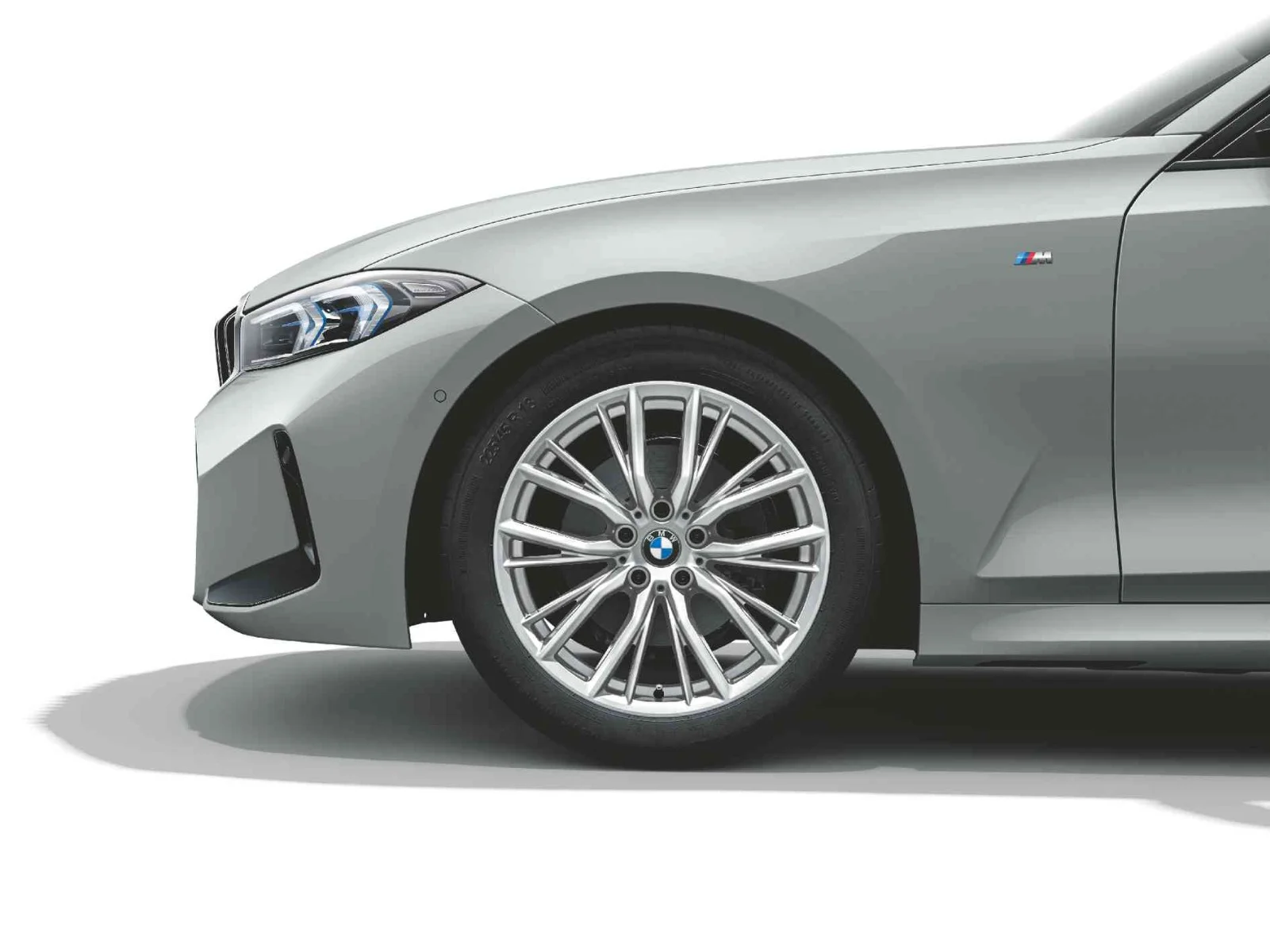 BMW Alufelge Doppelspeiche 796 refined silver 7,5Jx18 ET25 3er G20 G21