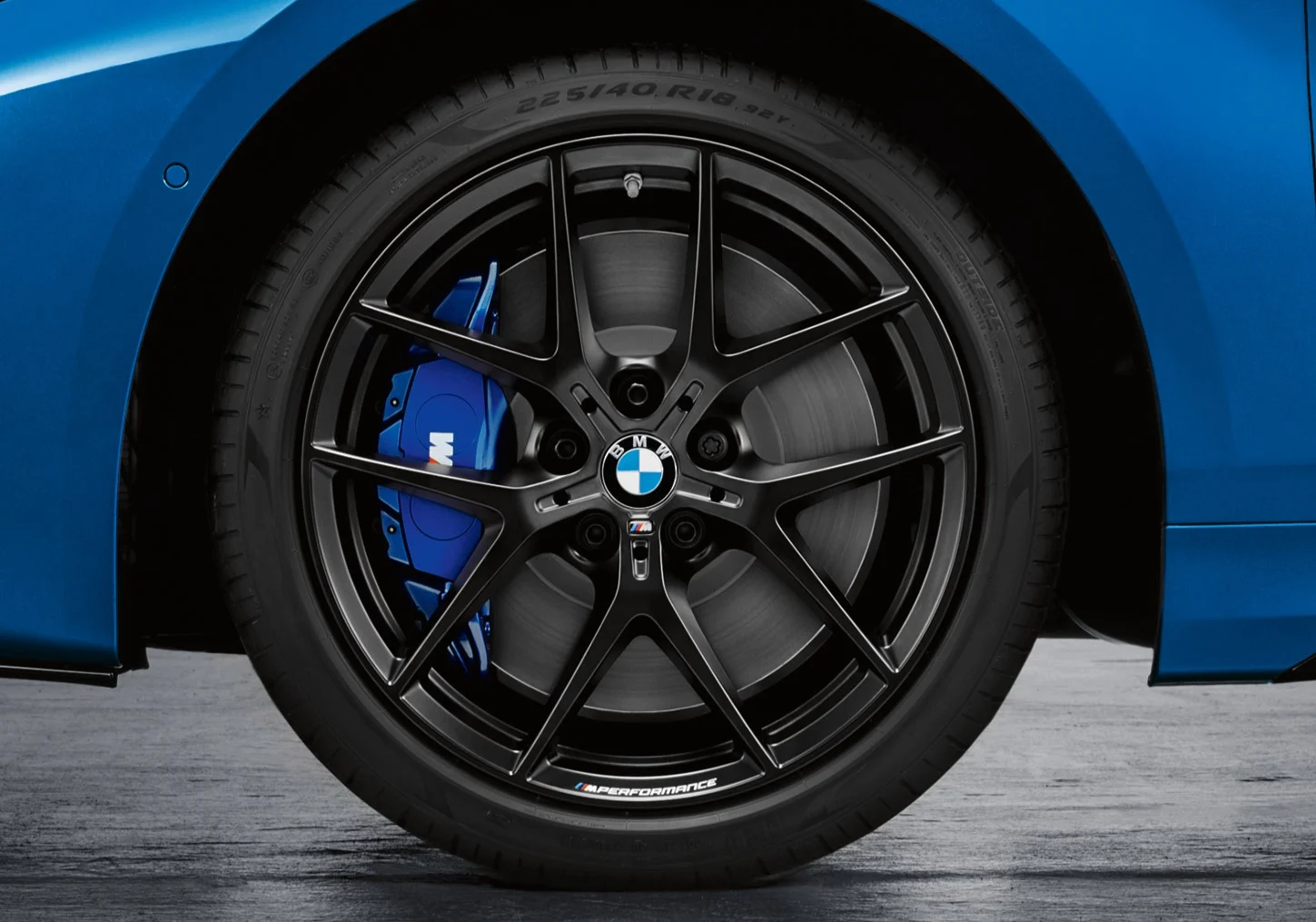 BMW Sommerkompletträder M Performance Y-Speiche 554M jet black matt 18 Zoll RDCi 1er F70 2er F74 Bridgestone