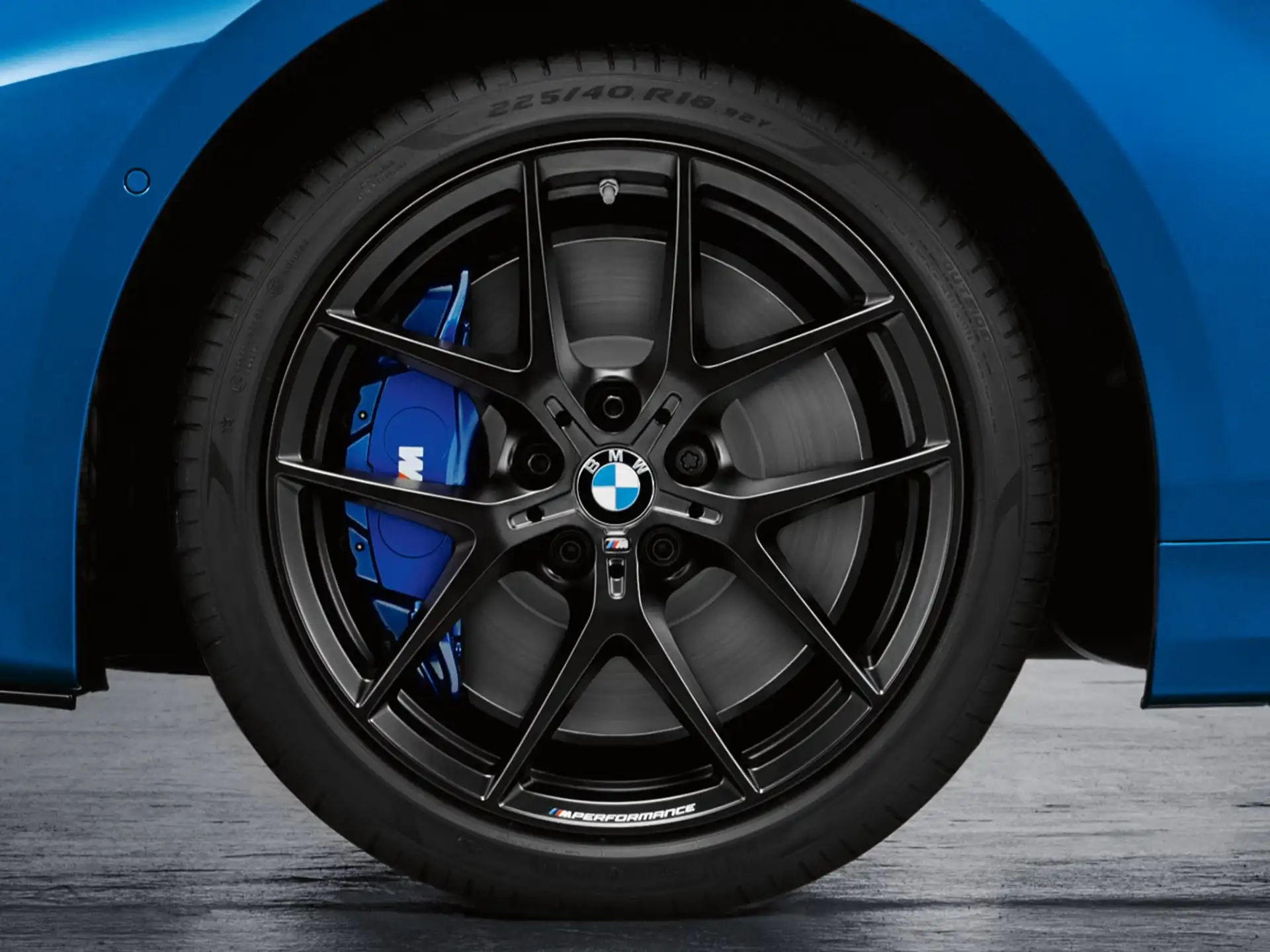 BMW Sommerkompletträder M Performance Y-Speiche 554M jet black matt 18 Zoll RDCi 1er F70 2er F74 Bridgestone