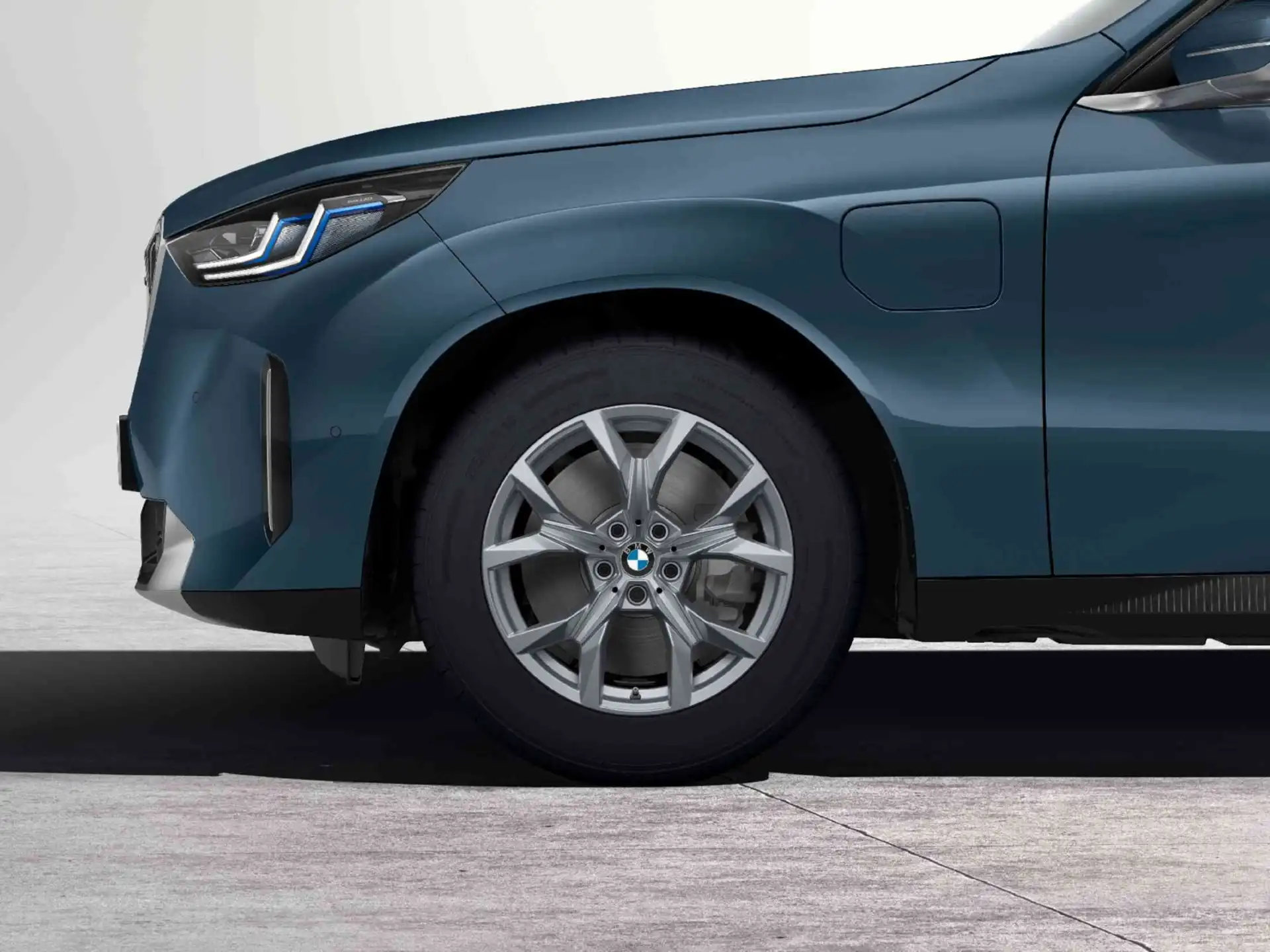 BMW Alufelge Y-Speiche 921 refined silver E-8Jx18 ET15 X3 G45