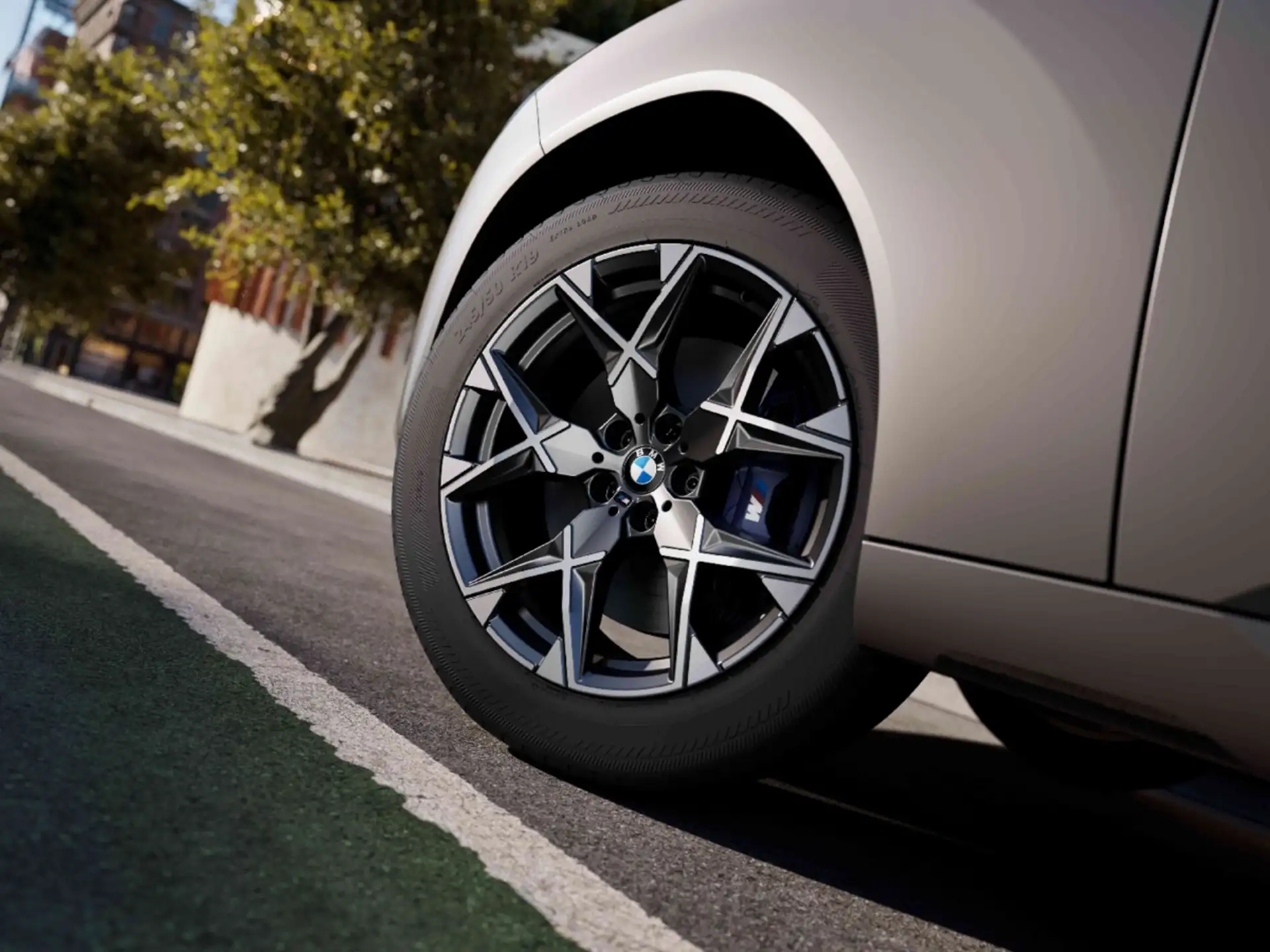 BMW Alufelge M Y-Speiche 1035 bicolor (midnight grey/hochglanzpoliert) 8,5Jx19 ET26 X3 G45