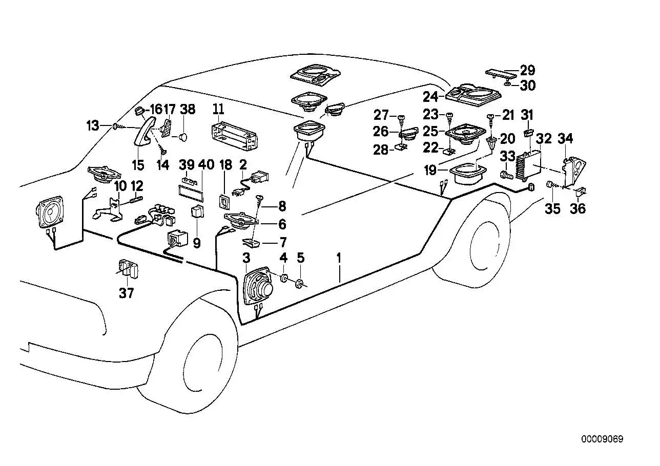 BMW Lautsprecherblende hinten links E32 E34 65131378775 - Bildpos