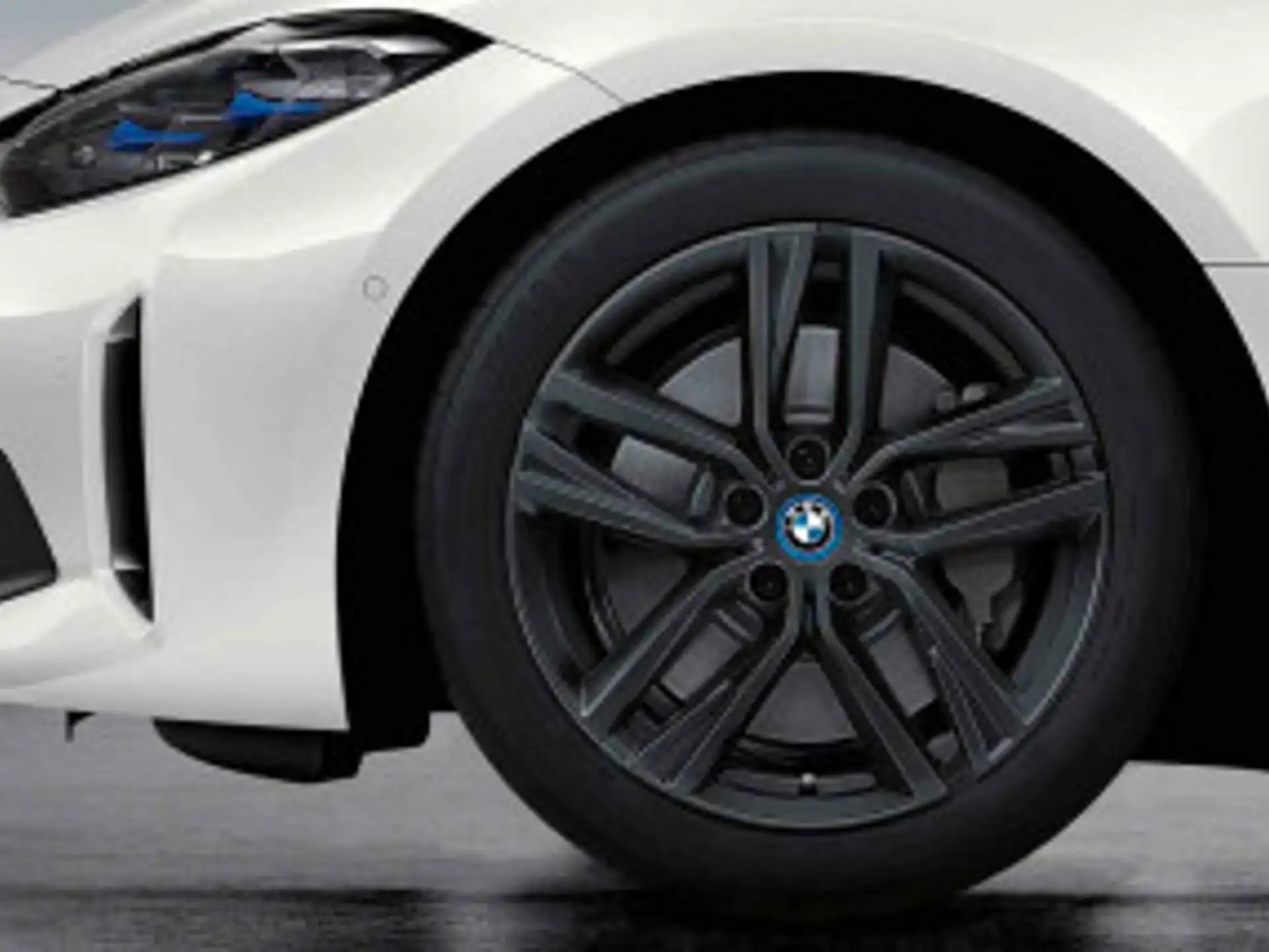 BMW Alufelge Doppelspeiche 853 gunmetal grey 8,5x18 ET36 4er G26 i4 G26