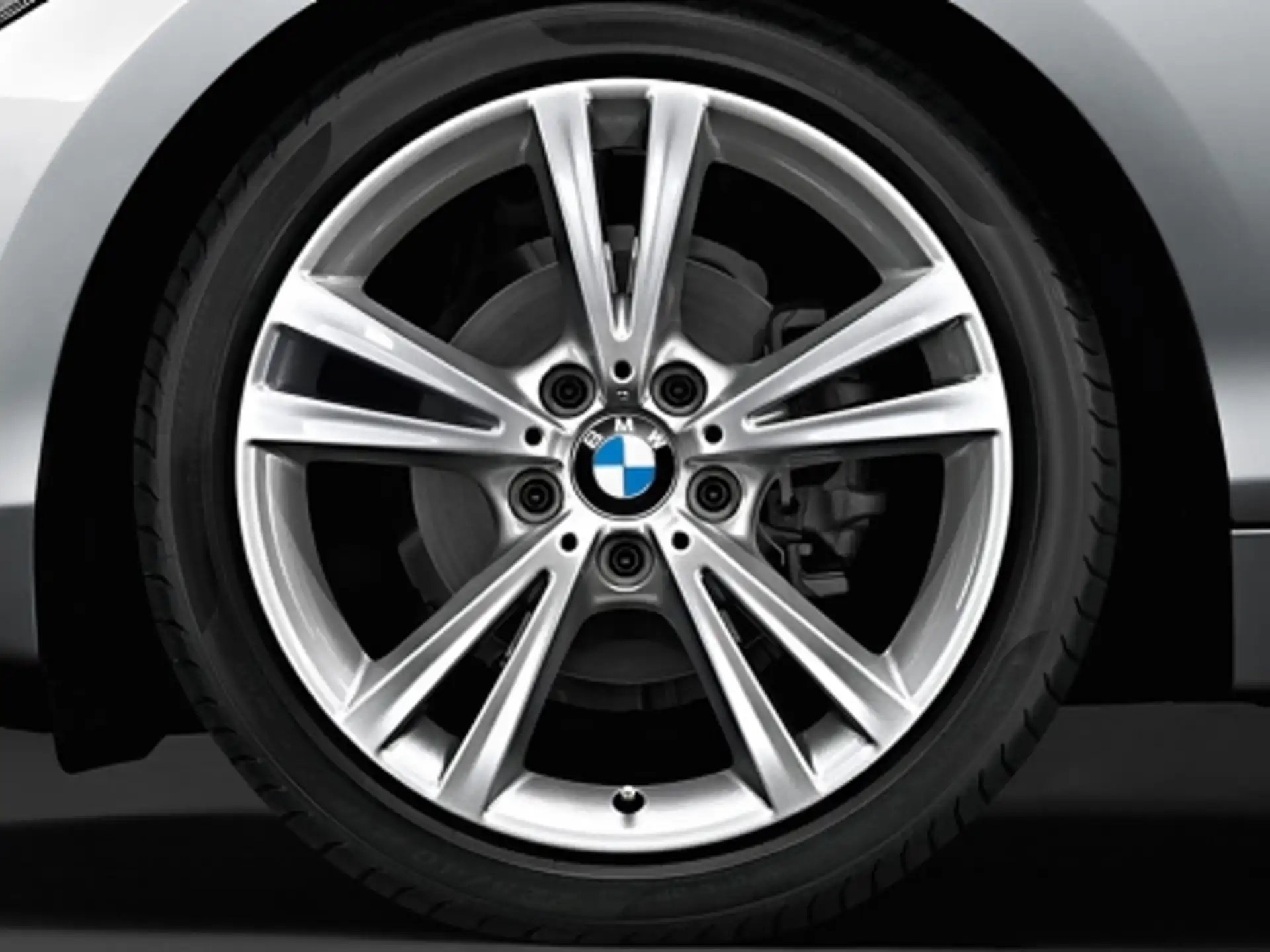 BMW Alufelge Doppelspeiche 385 18 Zoll silber