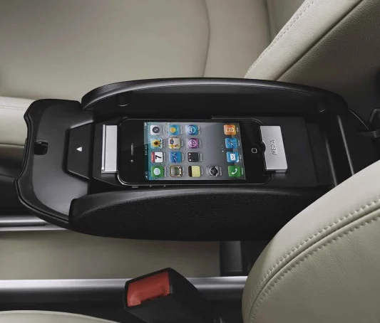 BMW Snap In Adapter iPhone 4 und 4S Basi Music Media