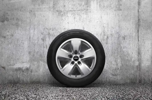 MINI Alufelge Revolite Spoke 517 brightsilver 7J ET52 F54 Vordera