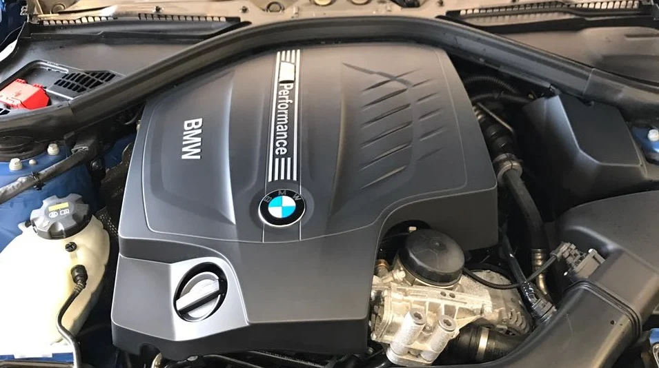 BMW M Performance Motorabdeckung 1er F20 F21 2er F22 F23 3er F30 F31 F34 4er F32 F33 F36