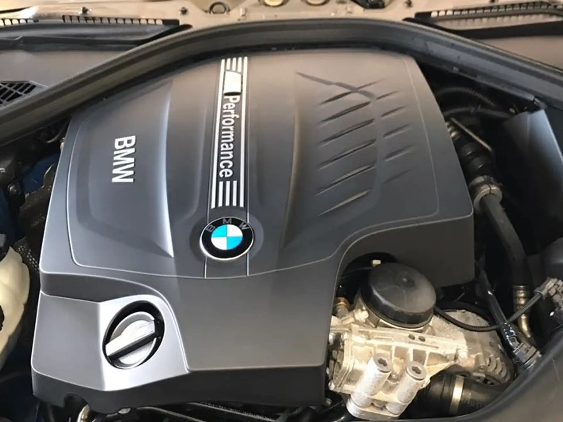 BMW M Performance Motorabdeckung 1er F20 F21 2er F22 F23 3er F30 F31 F34 4er F32 F33 F36