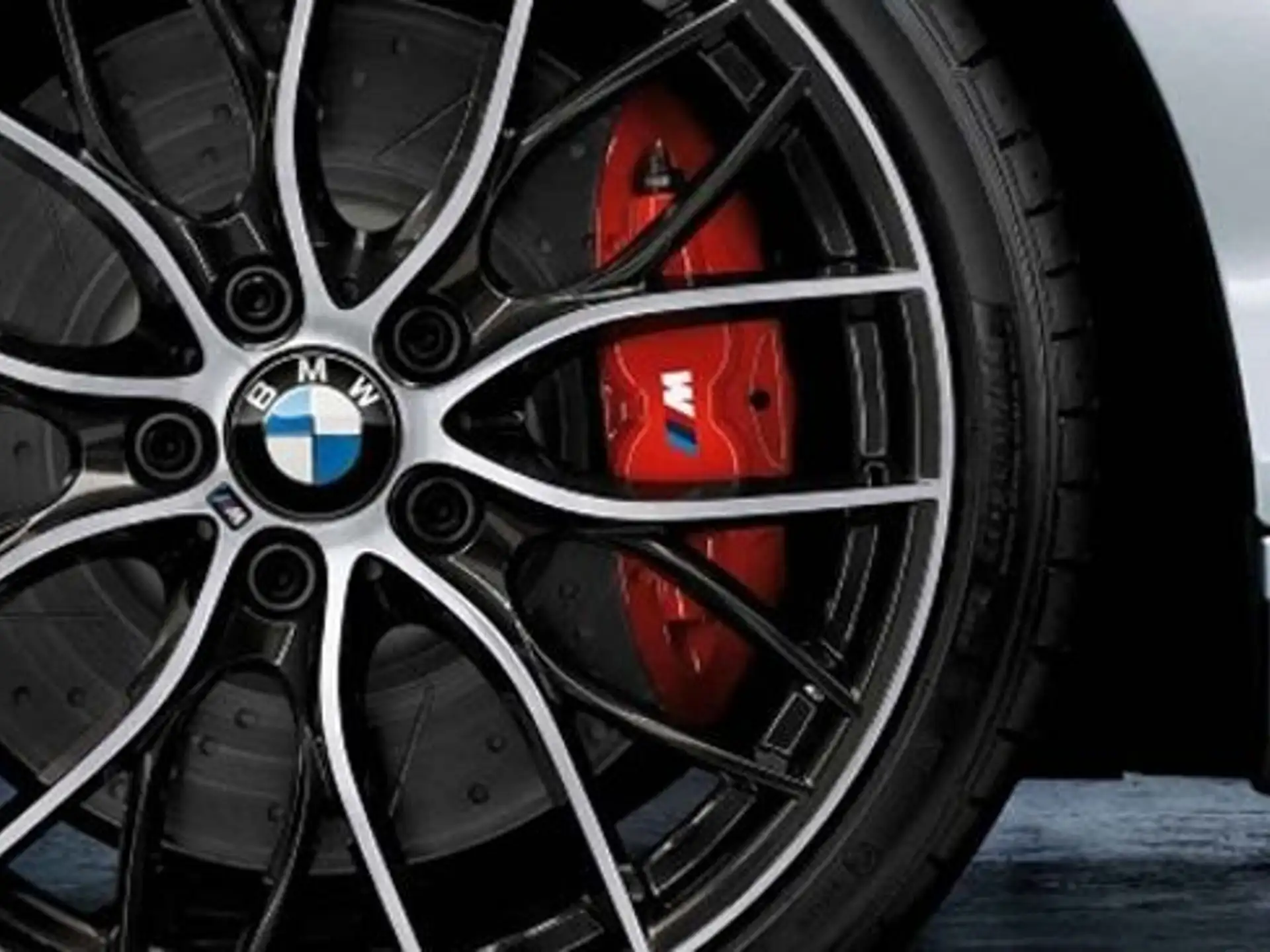 BMW M Performance Nachrüstsatz Sportbremse 19 Zoll rot 5er G30 G31 6er G32 7er G11 G12