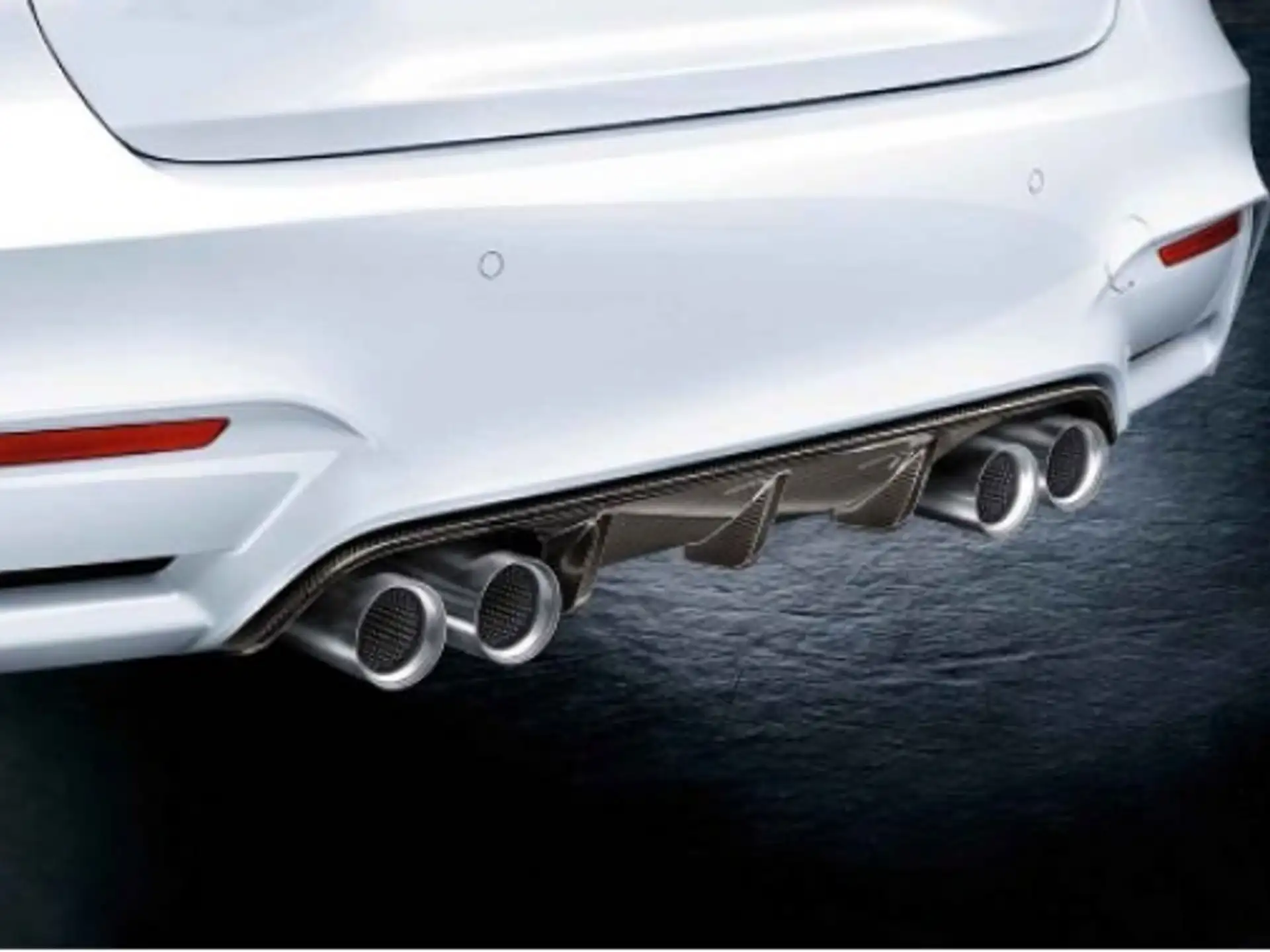 BMW M Performance Schalldämpfer M3 F80 M4 F82 F83