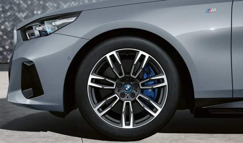 BMW Alufelge M Doppelspeiche 935 bicolor (midnight grey/hochglanzpoliert) 8,5Jx19 ET29 5er G60 G61