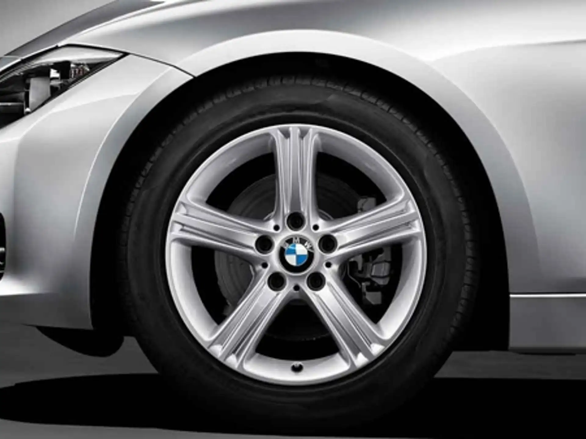 BMW Alufelge Sternspeiche 393 17 Zoll silber