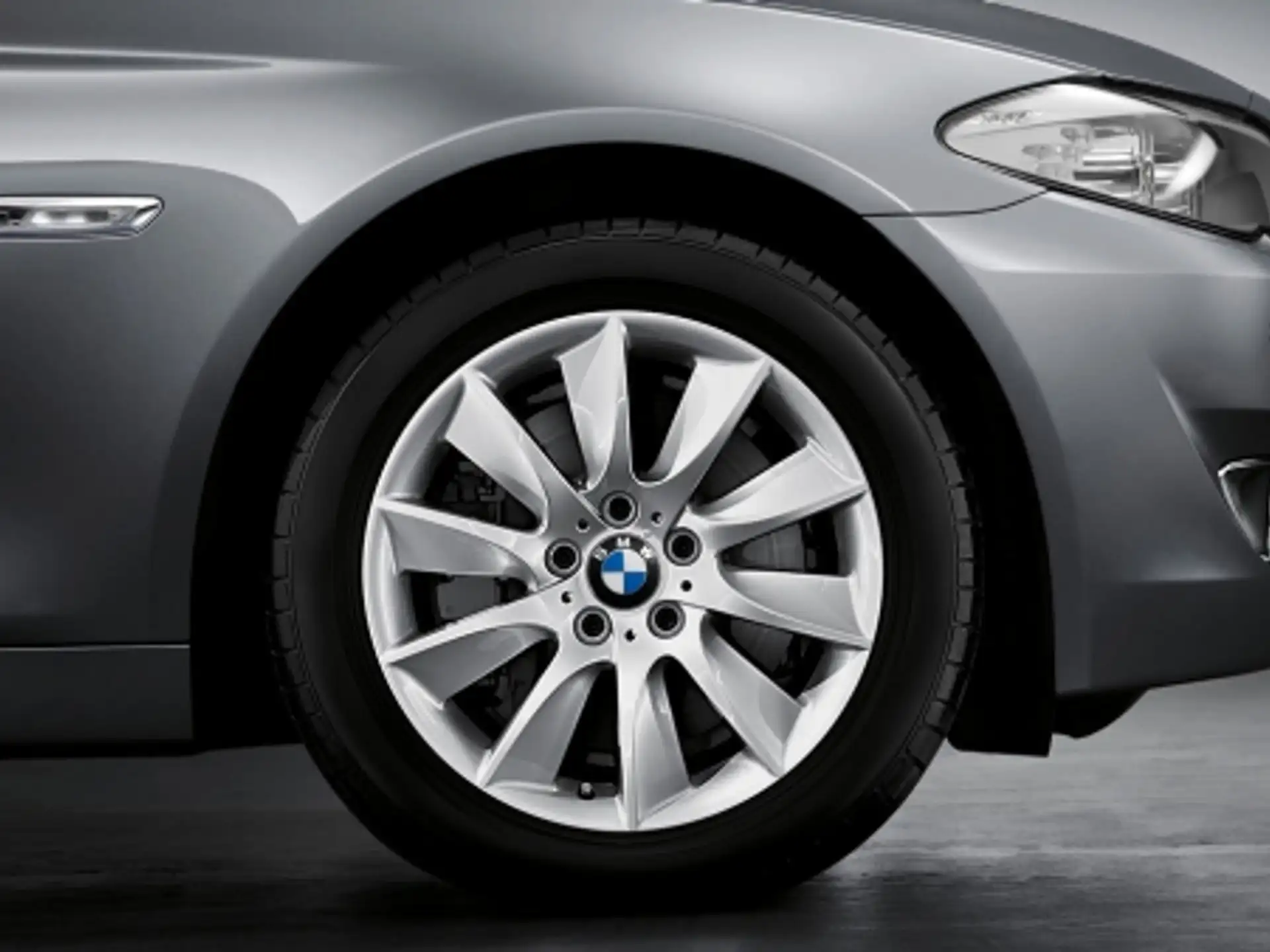 BMW Alufelge Turbinen-Styling 329 silber 9Jx18 ET44 5er F10 6er F06/F12/F13