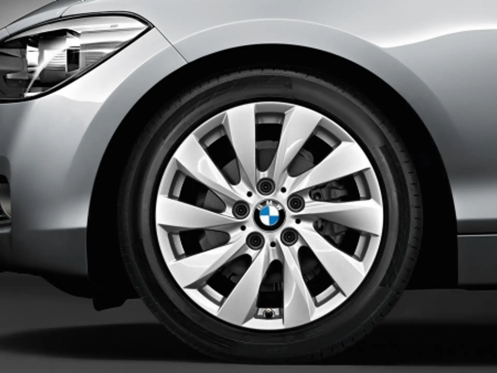 BMW Alufelge Turbinenstyling 381 17 Zoll silber