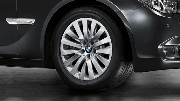 BMW Alufelge V-Speiche 254 silber 8Jx18 ET30 5er F07 7er F01/F02/F04