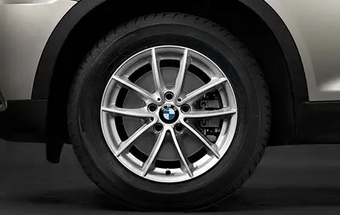 BMW Alufelge V-Speiche 304 7,5J x 17 ET 32 Silber Vorderachse / H