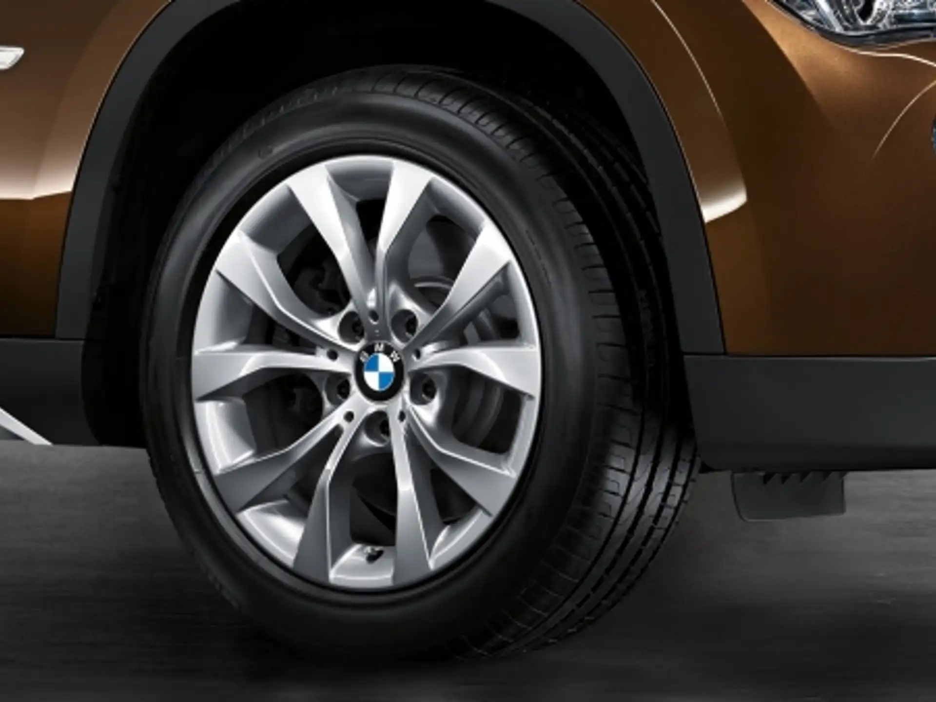 BMW Alufelge V-Speiche 318 silber 7,5Jx17 ET34 X1 E84