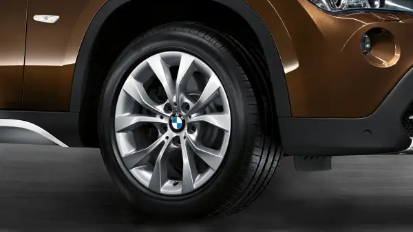BMW Alufelge V-Speiche 318 silber 7,5J ET34 X1 E84 - X1 E84