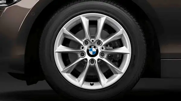 BMW Alufelge V-Speiche 411 16 Zoll silber - 1er F20 F21 2er F22 F