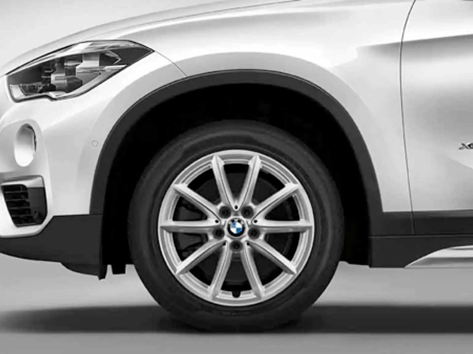 BMW Alufelge V-Speiche 560 silber 7,5 J x 17 ET 52 Vorderachse / Hinterachse