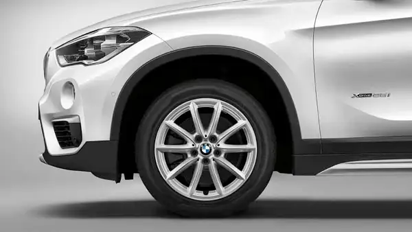 BMW Alufelge V-Speiche 560 silber 7,5 J x 17 ET 52 Vorderachse /