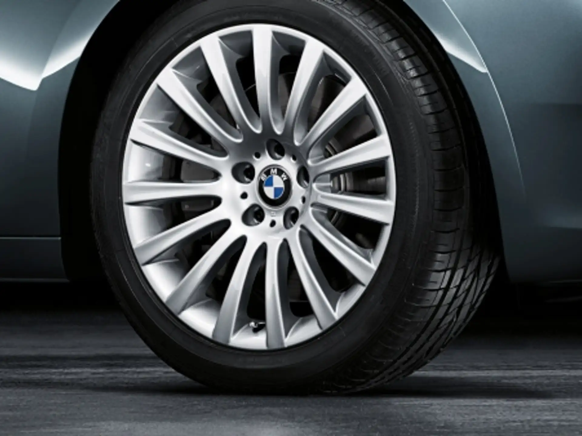 BMW Alufelge Vielspeiche 235 silber 9,5Jx19 ET39 5er F07 7er F01/F02/F04