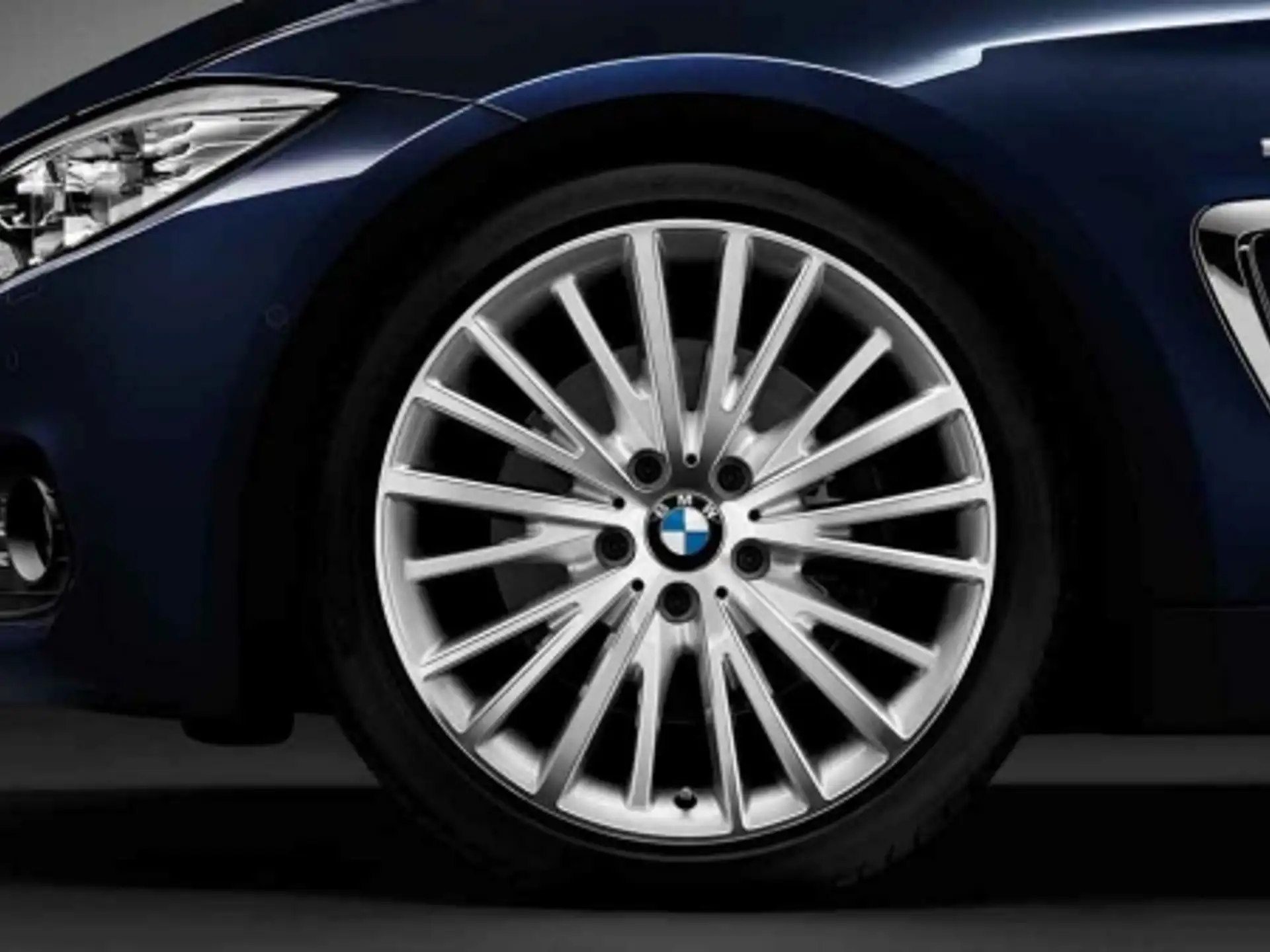 BMW Alufelge Vielspeiche 399 silber/glanzgedreht 8,5Jx19 ET47 3er F30/F31 4er F32/F33/F36